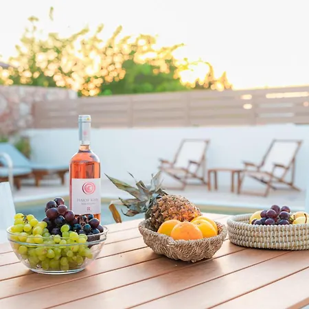 Gemini Villa Theológos